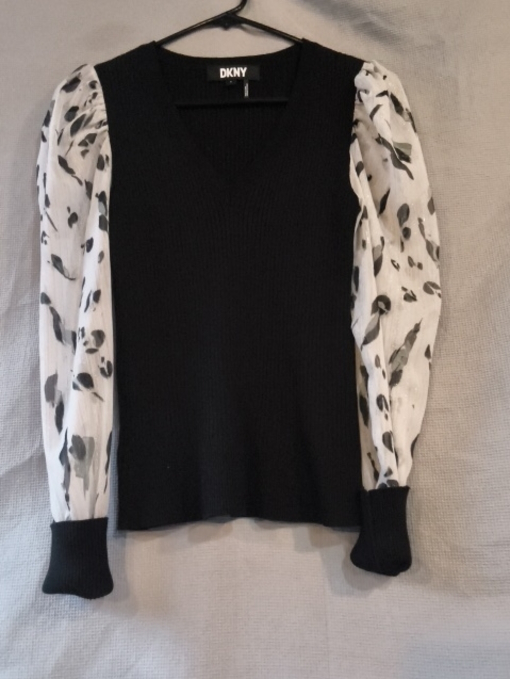 BlackRibbedV-NeckSheerFloralPuffSleevesEleganTChic,ShimmerDKNY S - Picture 6 of 6